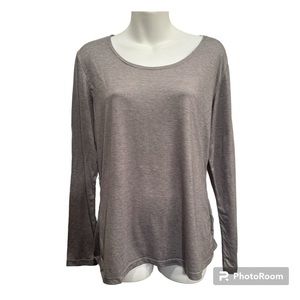 32 degrees heat long sleeve gray top.  Size XL